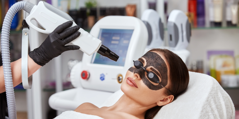 Carbon Laser Peel – Aliza Clinic Oshiwara